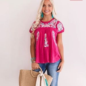 (IMPRESSIONS) Charming embroidered top